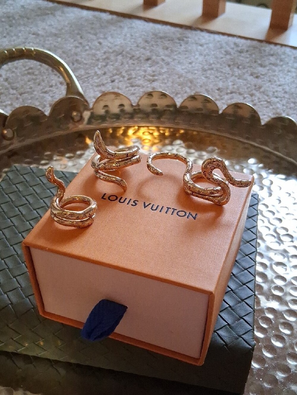 Authentic Louis Vuitton Engraved Monogram Tentacool 2017 Ring Set Size Medium - Picture 3 of 12